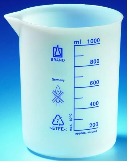 BRAND® ETFE beaker with spout, low form