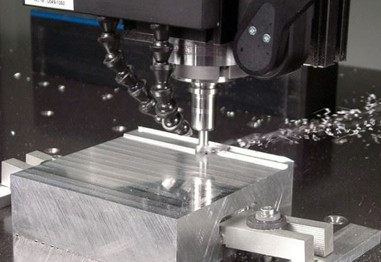 Fungsi Alat Potong dalam Mesin Frais