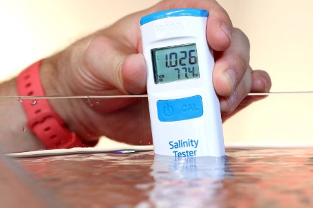 gambar salinity meter