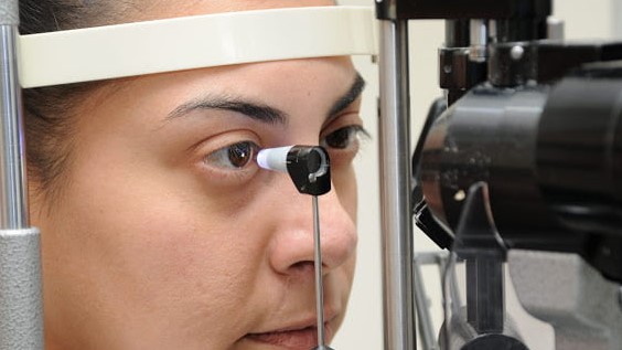 Pengertian Tonometer dan Fungsinya dalam Kesehatan Mata
